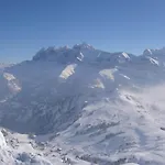 Des Portes Du Soleil 2*