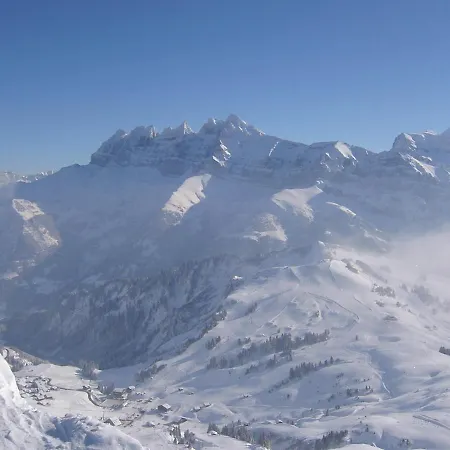 Des Portes Du Soleil 2*