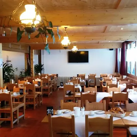 Des Portes Du Soleil Hotel